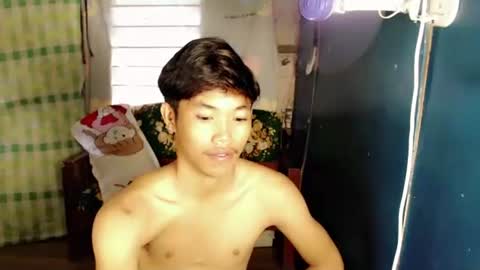 Snapshot of urasian_jomarie chatting on 11/18/25, 01:33 urasian_jomarie online show from 11/18/25, 01:33