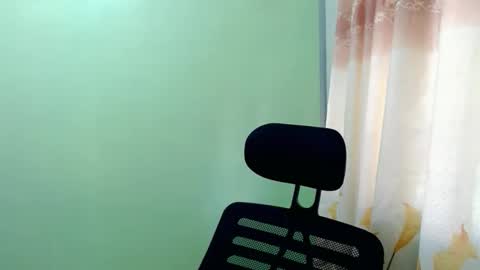 urasian_joy online show from 10/19/25, 06:47