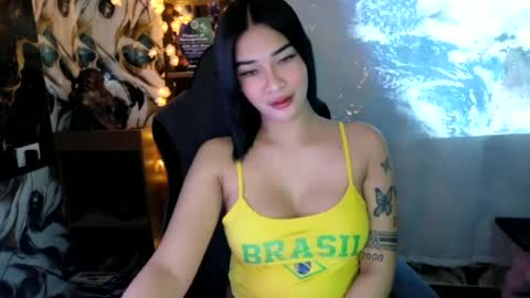 Snapshot of urasiandreamgirlxxx chatting on 06/15/26, 08:38 jess online show from 06/15/26, 08:38