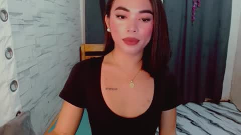 Snapshot of urasiangirl01 chatting on 02/05/26, 11:04 yesha online show from 02/05/26, 11:04