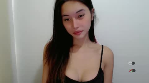 Snapshot of urasianshizuka chatting on 09/17/25, 10:11 SHIZUKA online show from 09/17/25, 10:11
