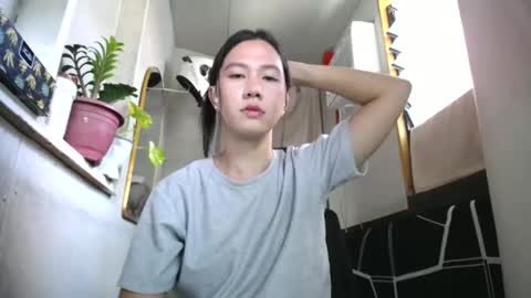 Snapshot of urasiantserika chatting on 04/28/26, 02:10 Erika online show from 04/28/26, 02:10