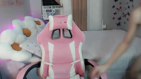 lianne online show from 01/20/25, 07:15