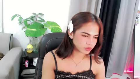 Snapshot of urbaby_anthony chatting on 06/15/26, 06:43 urbaby_anthony online show from 06/15/26, 06:43