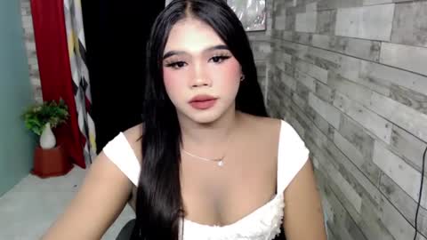 Sofia online show from 12/30/24, 02:40