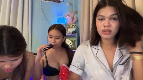 Urbbgurl lynxx  online show from 11/07/25, 12:05