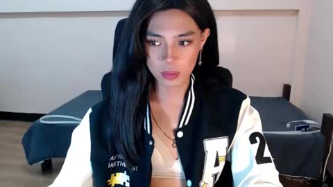 Miss alexa online show from 04/18/26, 06:17