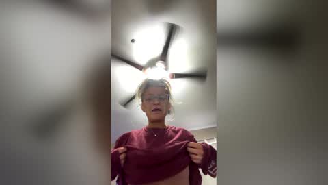 urblondeobsessionxo online show from 04/19/26, 09:50