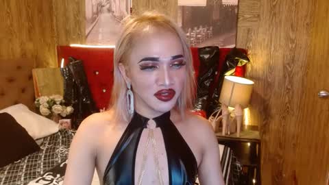 KENDALL online show from 01/04/25, 01:21