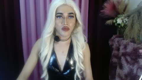 KENDALL online show from 09/16/25, 05:14