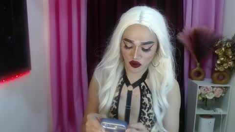 KENDALL online show from 09/26/25, 04:11