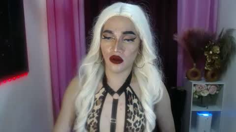 KENDALL online show from 10/04/25, 09:46