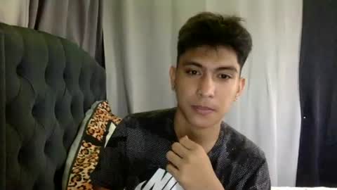 Snapshot of urcuteguy_jhonx chatting on 07/08/26, 12:26 Dannie online show from 07/08/26, 12:26