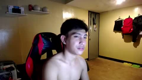 Snapshot of urcuteguy_jhonx chatting on 07/16/26, 08:09 Dannie online show from 07/16/26, 08:09