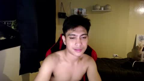 Snapshot of urcuteguy_jhonx chatting on 07/20/26, 02:30 Dannie online show from 07/20/26, 02:30