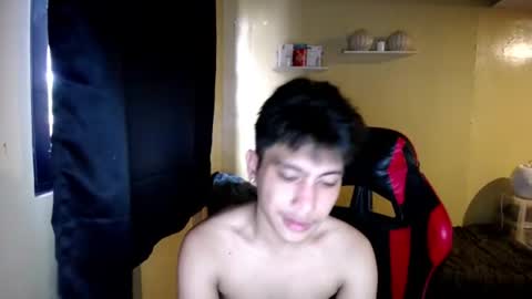Snapshot of urcuteguy_jhonx chatting on 07/24/26, 06:22 Dannie online show from 07/24/26, 06:22