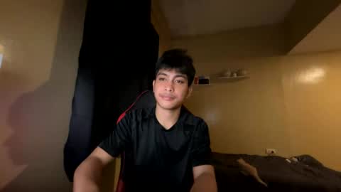 Snapshot of urcuteguy_jhonx chatting on 07/30/26, 02:16 Dannie online show from 07/30/26, 02:16