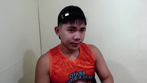 Snapshot of urcutie_asianboy chatting on 09/24/25, 08:06 KEN online show from 09/24/25, 08:06