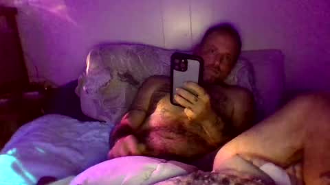 Snapshot of urdaddy875867 chatting on 12/27/24, 05:31 urdaddy875867 online show from 12/27/24, 05:31