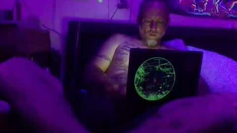 urdaddy875867 online show from 04/20/26, 02:14