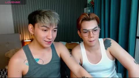 Snapshot of urdeityoflove_ chatting on 11/04/25, 07:46 rose and khristine online show from 11/04/25, 07:46