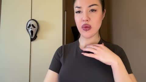 Margo online show from 10/21/25, 06:47