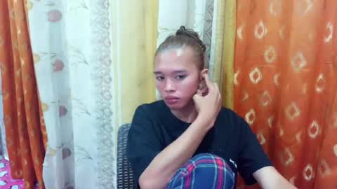 Snapshot of urdollacyl chatting on 06/25/26, 03:49 Sweetacyl online show from 06/25/26, 03:49