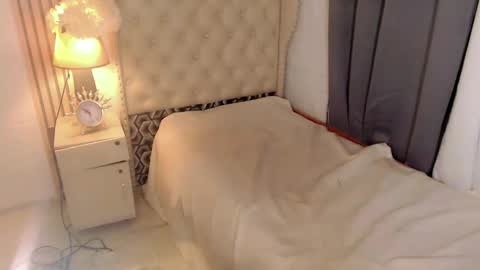 Snapshot of urdream_bride chatting on 02/25/25, 06:53 urdream_bride online show from 02/25/25, 06:53