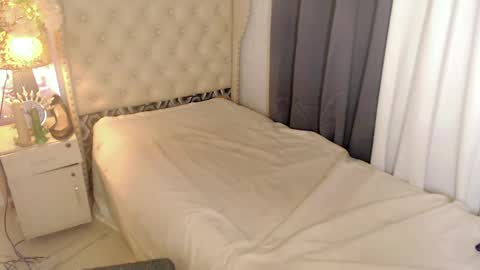 Snapshot of urdream_bride chatting on 02/27/25, 02:53 urdream_bride online show from 02/27/25, 02:53