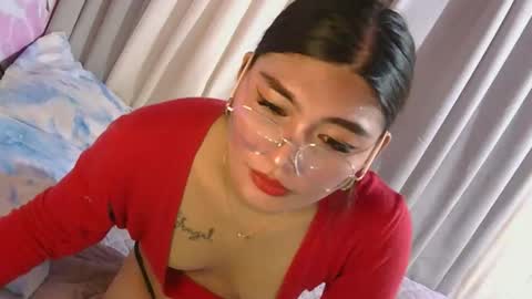 Snapshot of urdream_bride chatting on 12/19/25, 09:33 urdream_bride online show from 12/19/25, 09:33