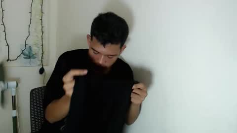 urdreamboy_clarin online show from 11/28/25, 09:50