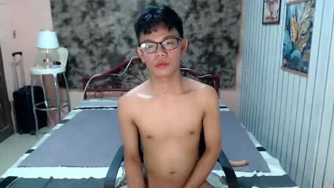 urdreamboy_doms online show from 04/29/26, 06:06