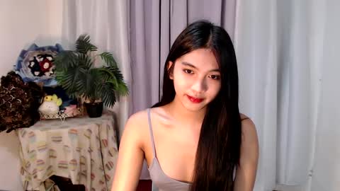 Snapshot of urdreamgirl_ chatting on 03/08/25, 03:06 Trixie online show from 03/08/25, 03:06