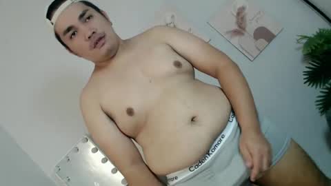 Snapshot of ure_fattytoy143 chatting on 06/18/26, 09:14 ure_fattytoy143 online show from 06/18/26, 09:14