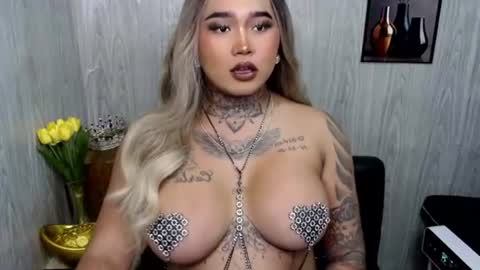 Snapshot of urfabtattooqueen chatting on 06/30/26, 11:11 Maxxie online show from 06/30/26, 11:11