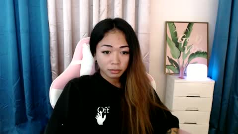 ayumi reacher online show from 02/11/25, 11:44