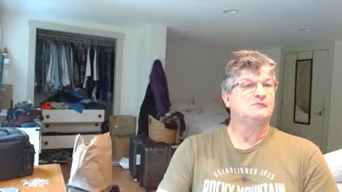 Snapshot of urfavteach50 chatting on 09/17/25, 03:46 Gregor online show from 09/17/25, 03:46