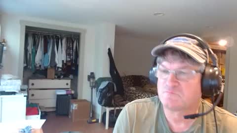 Snapshot of urfavteach50 chatting on 10/10/25, 05:12 Gregor online show from 10/10/25, 05:12