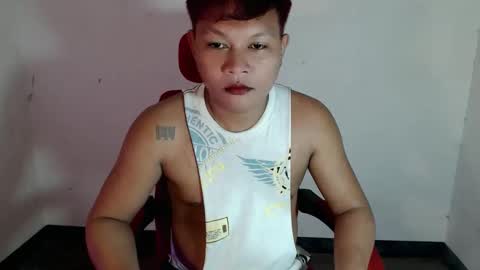 Snapshot of urfeet_jest chatting on 05/12/26, 11:57 jess online show from 05/12/26, 11:57