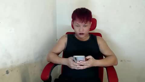 Snapshot of urfeet_jest chatting on 05/18/26, 12:55 jess online show from 05/18/26, 12:55