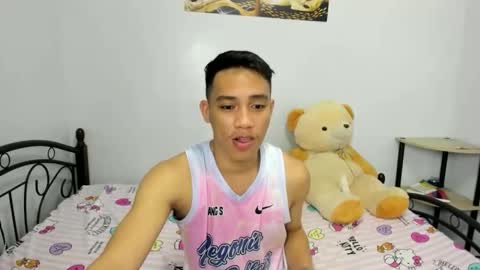 urfucker_vinz online show from 02/25/26, 05:17