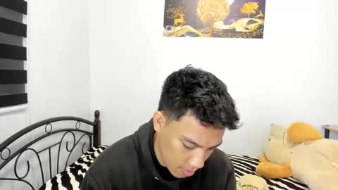 urfucker_vinz online show from 05/09/26, 01:55