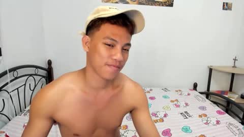 urfucker_vinz online show from 06/04/26, 11:55