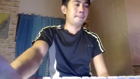 Snapshot of urfucking_nin15 chatting on 02/13/26, 12:12 urfucking_nin15 online show from 02/13/26, 12:12