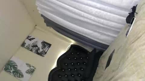 Snapshot of urgirljen chatting on 02/19/26, 02:29 amara online show from 02/19/26, 02:29