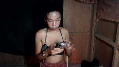 Snapshot of urgirlyflor chatting on 07/11/26, 12:19 BB online show from 07/11/26, 12:19