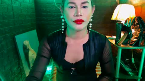 queen norelle online show from 01/06/25, 08:28