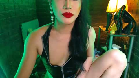 queen norelle online show from 03/25/26, 09:43