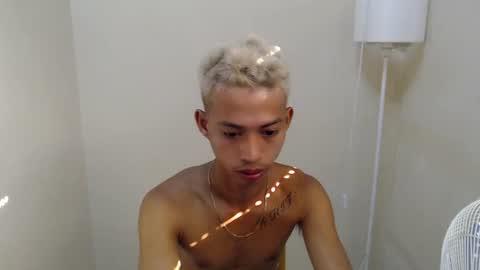 Snapshot of urhotfuckingass chatting on 06/13/26, 11:35 richard online show from 06/13/26, 11:35