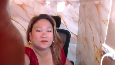 Snapshot of urhotmomcathlea chatting on 03/01/26, 03:03 urhotmomcathlea online show from 03/01/26, 03:03